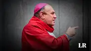Detienen a obispo acusado de 19 delitos de abuso sexual y pederastia