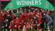 ¡Liverpool es el campeón de la Carabao Cup! Vencieron 1-0 a Chelsea con un gol de Virgil Van Dijk