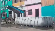 Peruanos crean insólito sistema de piscina y usuarios enloquecen: "Modo creativo"