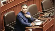 Otro familiar de Esdras Medina contrató en forma irregular con el Estado