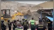 Desalojo a comerciantes en Manchay: PNP intervino un mercado con maquinaria pesada
