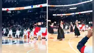 Perú sorprende en show de medio tiempo de la NBA con marinera y cajón peruano