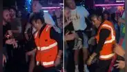 Trabajadora peruana la ‘rompe’ en discoteca de Cusco con extranjeros y dicen: "¿Buscan personal?"