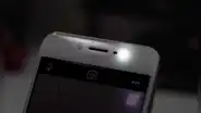 ¿Por qué ya no se fabrican celulares con flash delantero y qué modelos todavía lo usan?