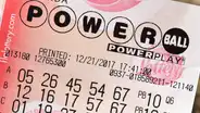 Número ganador de Mega Millions hace millonaria a mujer que gastó 1 dólar y se llevó 3 millones