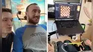 Elon Musk muestra al primer paciente con chip cerebral de Neuralink jugando ajedrez con su mente