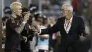 Jorge Fossati expresó su malestar sobre el pedido de los hinchas para que ingrese Oliver Sonne