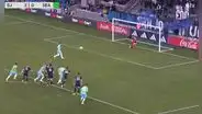 Raúl Ruidíaz anotó golazo a lo 'Panenka' y se convirtió en el máximo goleador del Seattle Sounders