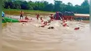 Desaparecen 16 fusiles de policías antidrogas tras el choque de dos botes en río