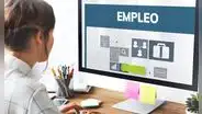 ¿A qué se debe que 7 de cada 10 peruanos busquen trabajo durante su actual empleo?