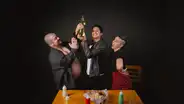"Mudarse de sí (pollito con papas)": Un Viaje Emotivo por las Vicisitudes Familiares y Artísticas