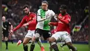 Liverpool empató 2-2 con Manchester United y dejó al Arsenal líder de la Premier League
