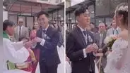 Novio coreano comete blooper durante boda con peruana, y dicen: “Se quería casar con el cura”