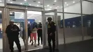 Delincuentes ingresan a robar en banco BBVA Continental de Iquitos: se sospecha de vigilante