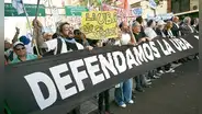 Argentina: masiva protesta de estudiantes contra Javier Milei