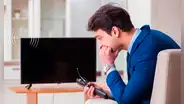 ¿La pantalla de tu smart TV se puso negra y solo se escuchan sonidos? Así podrás solucionarlo