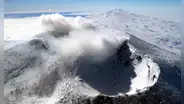 El único volcán de la Tierra que 'arroja oro' y está cerca de Sudamérica: cada erupción vale US$6.000