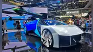 Descubre el singular auto volador con el que China revolucionaría el transporte: tiene 4 hélices desplegables