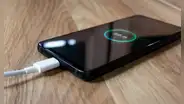 ¿Qué ocurre si conectas un cargador de carga rápida en un celular lento? Descubre el inesperado resultado
