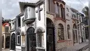 Tumbas de dos pisos y con excelentes acabados son captados en cementerio de Perú: “Parece una residencial”