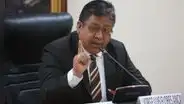 Congresista Flores Ancachi vuelve a insultar a periodista por cuestionar contratación a amigos de su hija