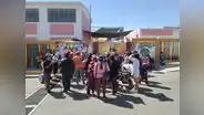 Arequipa: profesora es acusada de golpear a menores con un palo y madres de familia exigen su despido