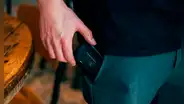 ¿Cómo evitar que tu teléfono realice llamadas o tome fotos cuando lo guardas en el bolsillo?