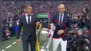 Zinedine Zidane y el tremendo blooper que cometió al cargar el trofeo de la Champions League
