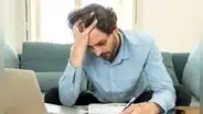 Si ya tu pagaste de deuda, pero aún figuras como moroso, ¿qué debo hacer?