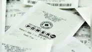 La mujer estadounidense que ganó la lotería del Powerball gracias a un error del empleado que le vendió el ticket