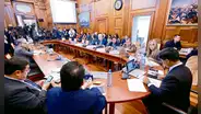 Premier Gustavo Adrianzén rehúye al debate técnico con los presidentes de reguladores