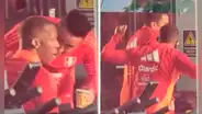 Luis Advíncula 'parcha' a Christian Cueva cuando le bromeaba en los entrenamientos de Perú