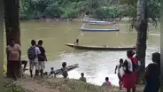 Amazonas: indígenas awajún bloquean río para evitar el ingreso de mineros ilegales