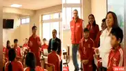 Escolar da la bienvenida a Dina Boluarte en inglés y la presidenta se queda en silencio: "Aún me falta estudiar"