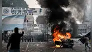 Fuerte disturbios en los exteriores del Senado de Argentina por debate de Ley de Bases de Milei