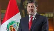 Exministro del Defensa Jorge Chávez es acusado de agredir física y psicológicamente a su expareja