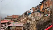 Cerro se derrumba en Ventanilla: 1 mujer herida y 7 viviendas afectadas en Mi Perú