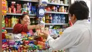 Hogares gastan más de S/6.300 al año en compras: bodegas y tiendas de descuento son las favoritas