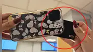 ¿Por qué no deberías guardar tus tarjetas bancarias o tu DNI en la funda de tu teléfono?