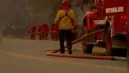 Estados Unidos: autoridades evacuan a miles de personas por incendio fuera de control en California