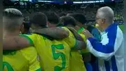 La fuerte imagen de Dorival Júnior: fue ignorado por jugadores de Brasil previo a tanda de penales