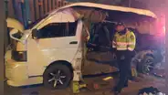 Choque entre un camión y una miniván deja 18 heridos en la autopista Ramiro Prialé