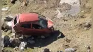 Chofer muere tras caer a abismo de 100 metros en Puno: auto en el que iba se despistó en vía Cuticarca