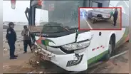 Panamericana Norte: camioneta choca con bus de la empresa Cavassa por cerrarle el paso y deja un herido grave