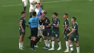 Erick Noriega le metió un codazo a Gabriel Costa y se armó una brutal gresca en el Universitario vs. Alianza Lima