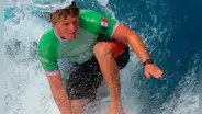 México hace historia en el surf olímpico: Alan Cleland avanzó a octavos de final en los Juegos Olímpicos París 2024