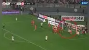 Gabriel Costa anota golazo de tiro libre y le da la victoria a Universitario en el último minuto