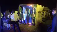 Accidente en Carretera Central deja un muerto y al menos 13 heridos tras despiste de bus que trasladaba a banda musical