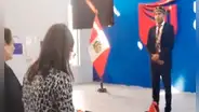 Estudiante sustenta su tesis de maestría con accesorios amazónicos y en redes lo felicitan: “Orgulloso de sus raíces”