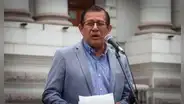 Eduardo Salhuana anuncia que los plenos serán presenciales: "congresista que no asista se les descontará"